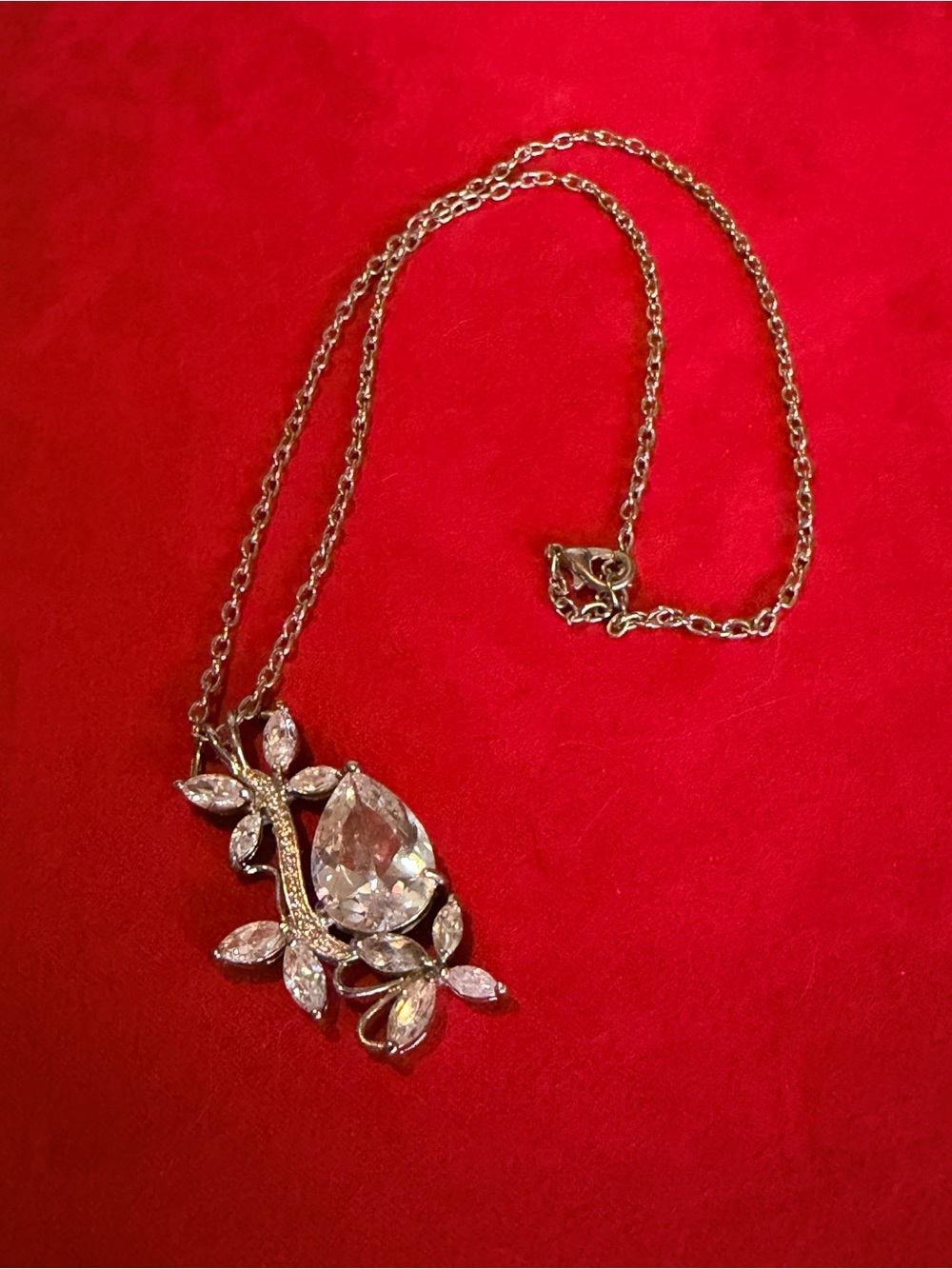 Silver and Clear Teardrop Crystal Leaf Pendant Necklace Beautiful